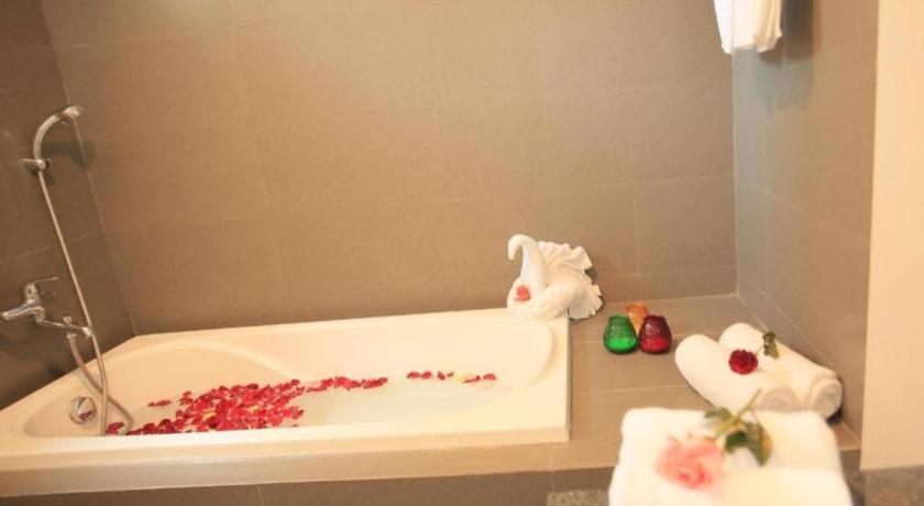 Sophia Hotel Нячанг Экстерьер фото